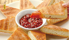 發(fā)現(xiàn)增長(zhǎng)品類 | 蔥包燴、火燒饃、菜蟒、菜盒…食品研發(fā)向地方特色小吃找靈感