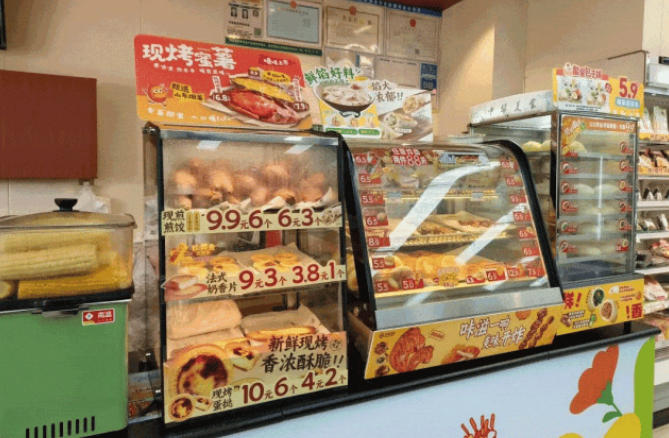  被吐槽“越來越雞肋”！商超熟食強勢崛起，便利店包子卻在掉隊？